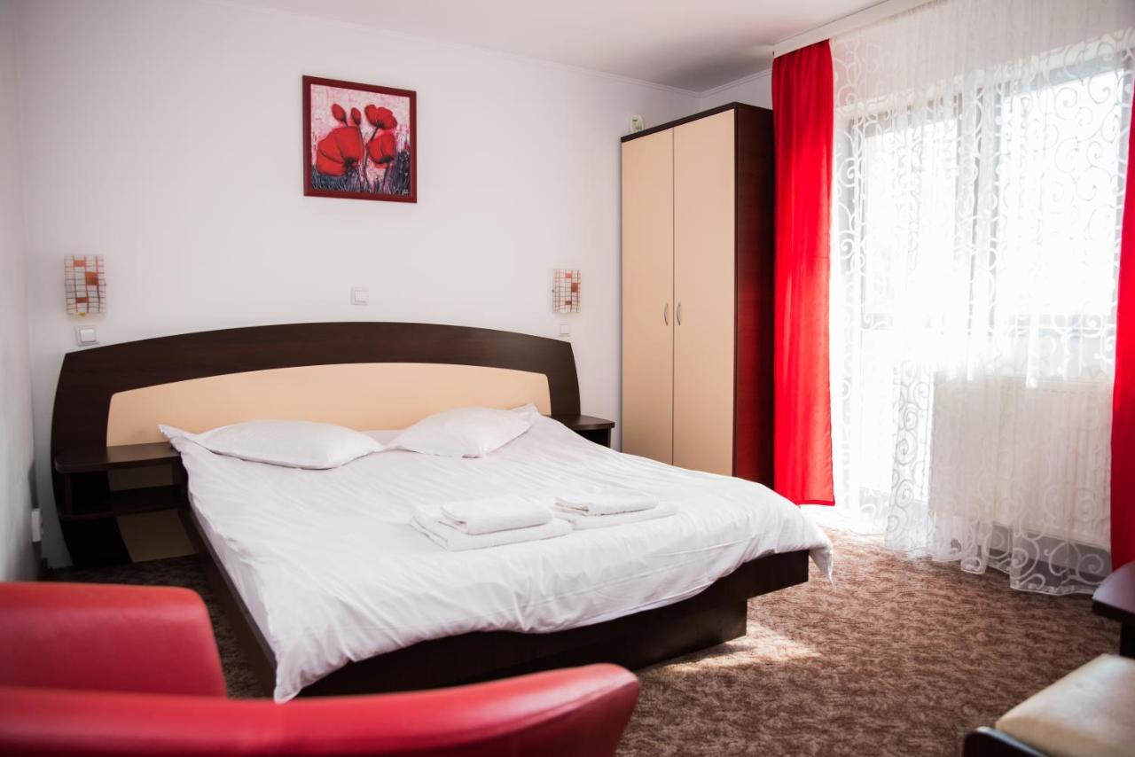 Vila Alegria Buşteni エクステリア 写真